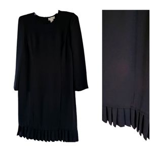 Drapers & Damons Sheath Dress Size 12 Black Classic Pleated Hem Long Sleeves